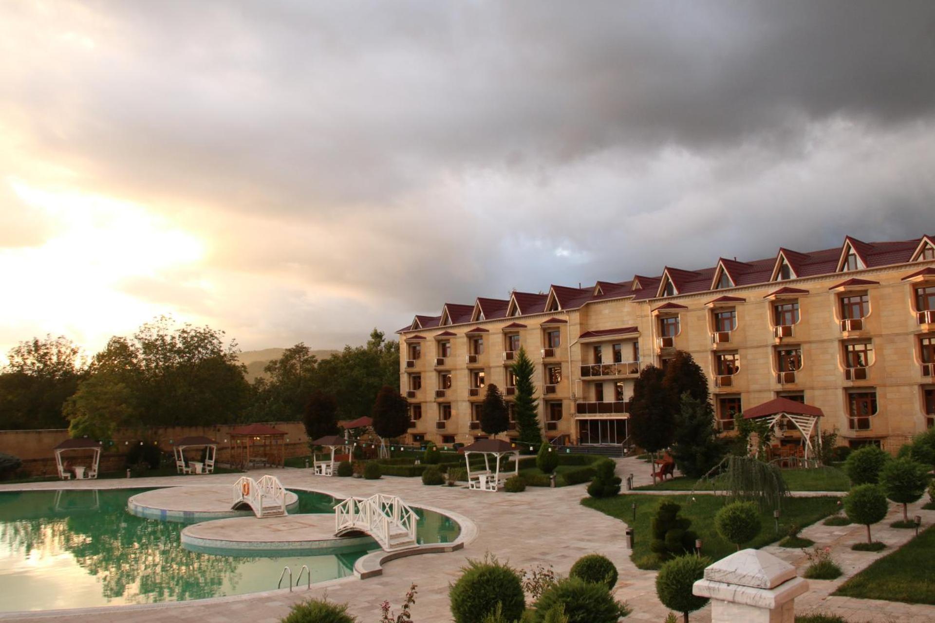 Gabala Yeddi Gozel Hotel Extérieur photo