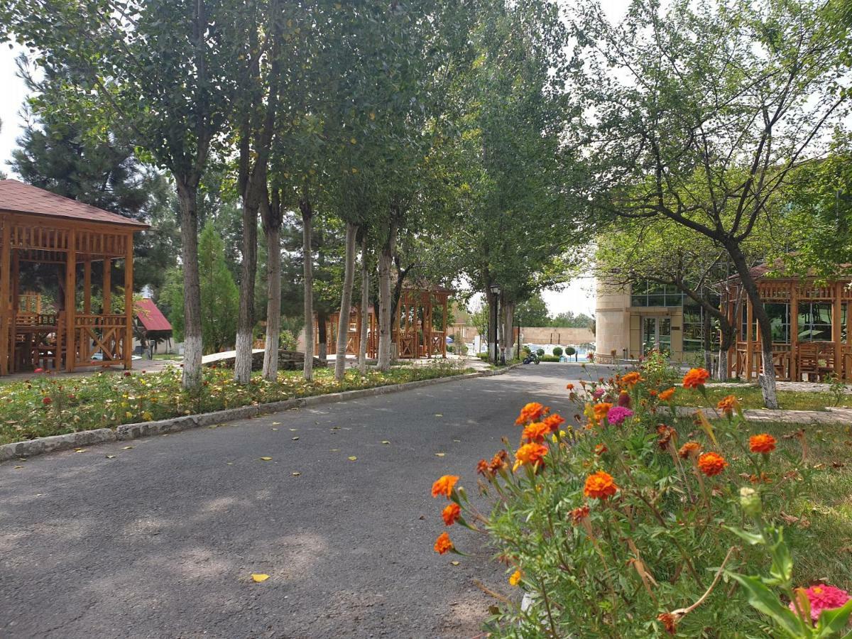 Gabala Yeddi Gozel Hotel Extérieur photo